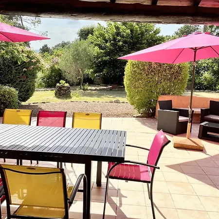 Villa Charmante A Porto-Vecchio Avec Vue Sur La Montagne. Porto-Vecchio (Corsica)