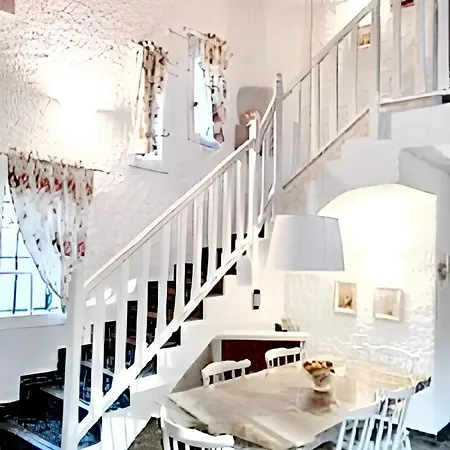 Villa Charmante A Porto-Vecchio Avec Vue Sur La Montagne. *