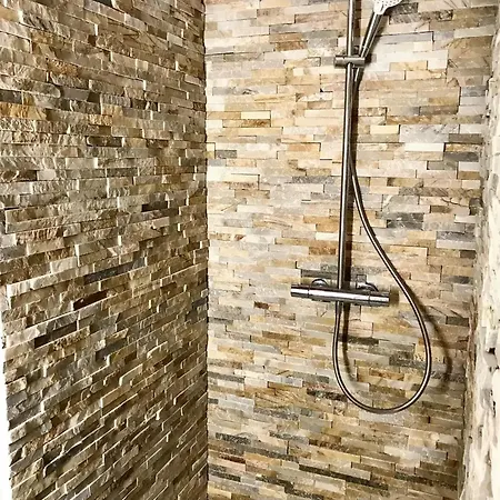 Villa Charmante A Porto-Vecchio Avec Vue Sur La Montagne.