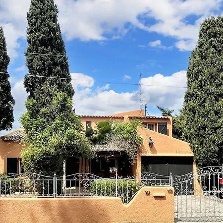 Charmante A Porto-vecchio Avec Vue Sur La Montagne. Villa Porto-Vecchio (Corsica)