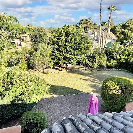 Villa Charmante A Porto-Vecchio Avec Vue Sur La Montagne. Villa Porto-Vecchio (Corsica)