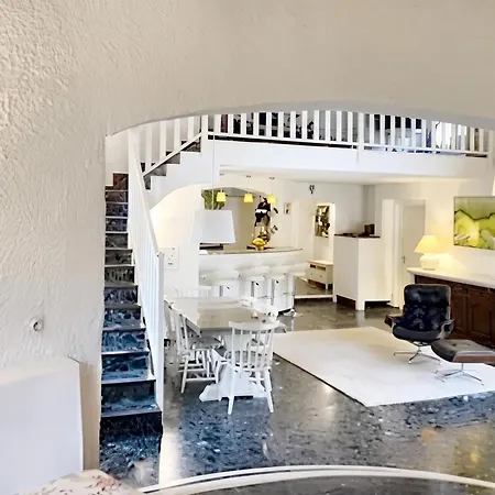 Villa Charmante A Porto-Vecchio Avec Vue Sur La Montagne. Porto-Vecchio (Corsica)