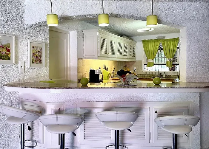 De 4 A Vecchio A 160 M De La Avec Jardin Clos Et Wifi Villa *